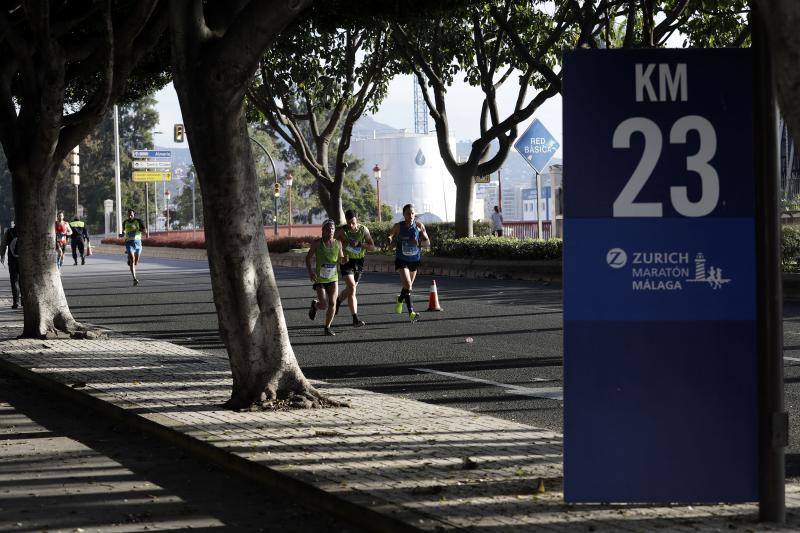 Unos 5.000 corredores participan en la novena edición de esta competición que este año tiene como novedad una prueba de 21 kilómetros