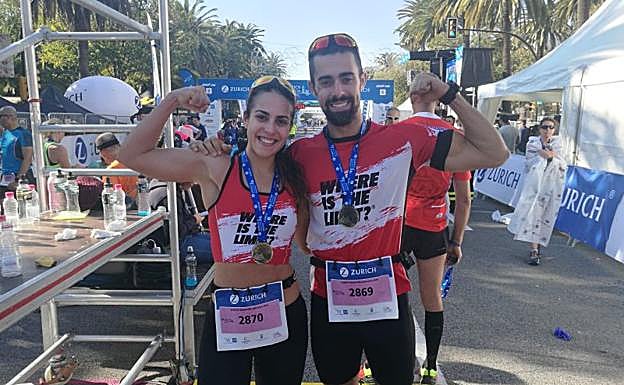 Imagen principal - Zurich Maratón Málaga 2018 | «Queríamos sentirnos superhéroes por un día»
