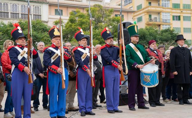 Un momento del homenaje en la plaza de la Merced. 