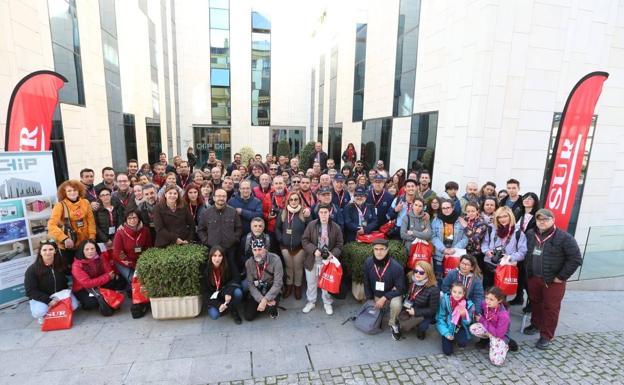 Foto de familia de los participantes.