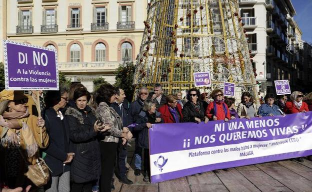 Concentración feminista, este domingo, en la Constitución. 