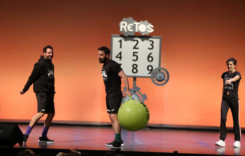 Las imágenes de 'Todos los caminos', obra que acoge el Teatro Cervantes hasta este sábado