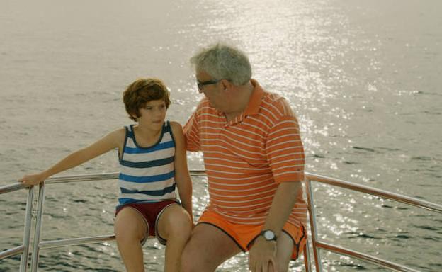 'El mejor verano de mi vida'. La película festivalera más taquillera es esta comedia que clausuró Málaga. Narra la historia de un padre y un hijo en unas vacaciones inolvidables y es la cuarta cinta española con mayor recaudación de 2018.