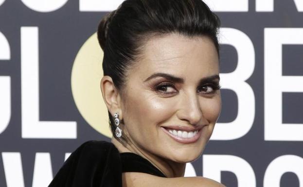 Galería. Penélope Cruz, en la alfombra roja de los Globos de Oro.