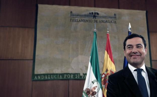 Juanma Moreno, hoy, tras alcanzar el acuerdo de Gobierno.