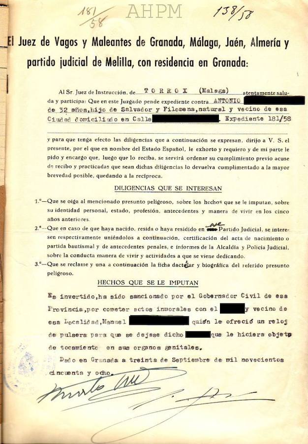Diligencia del juez de Vagos y Maleantes, aún con sede en Granada, al juez de Torrox, para que interrogue a un acusado por 'invertido'.