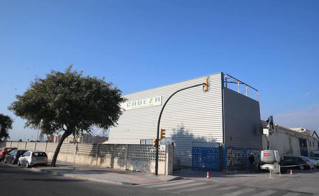 Operación de derribo de las naves de Torre del Río. 