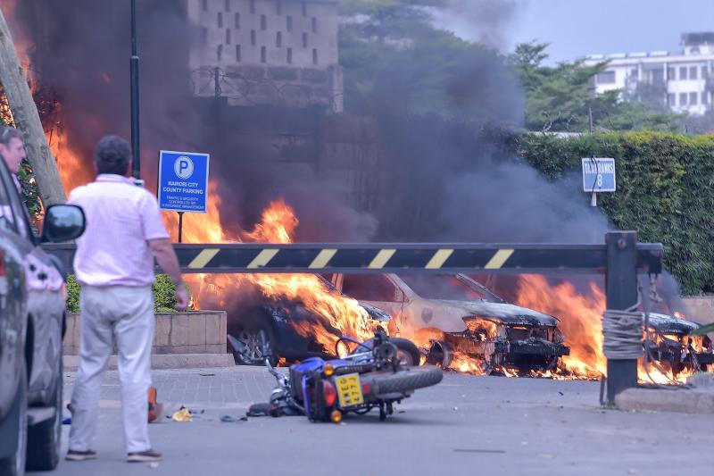 El ataque contra un hotel de lujo en Nairobi, producido este martes, ha dejado al menos 5 muertos y 30 heridos