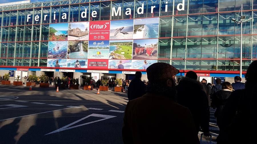 El público, protagonista en la recta final de la feria de turismo después de tres días dedicada al sector profesional