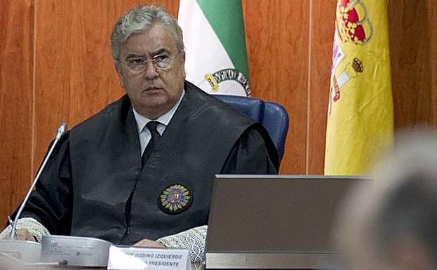 El presidente del tribunal, José Godino durante el juicio por el caso Malaya.