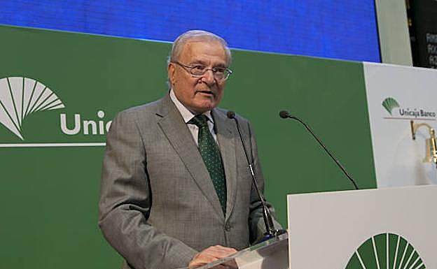 El presidente de Unicaja Banco, en la sede de la Bolsa. 