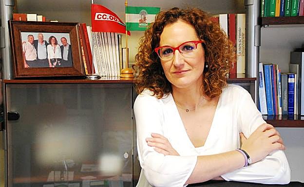 Nuria López, en su despacho de la sede regional de Comisiones Obreras en Sevilla.