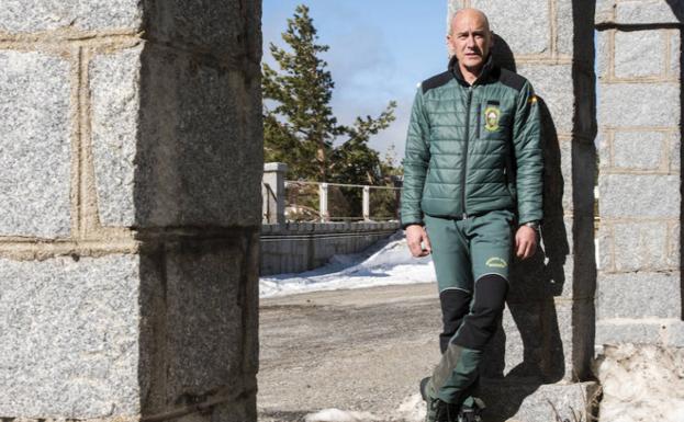 Gabino Holguín, en el puesto del Sereim de Navacerrada. 