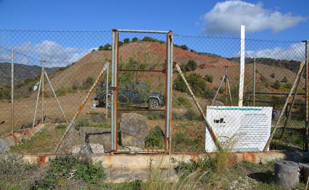 Recinto vallado donde está el Dolmen, junto al pozo de Julen.