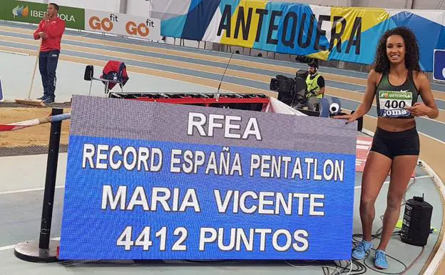 María Vicente. La joven de 18 años batió tres récords, entre ellos el nacional de pentatlón absoluto, que la coronó como la reina de la competición en Antequera. 