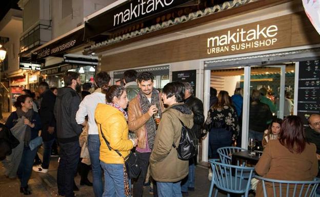 El restaurante, que emplea a siete personas, dispone de terraza y unos 60 metros en su interior. 