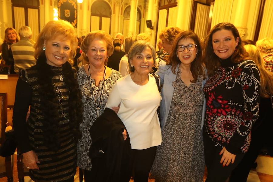 La Coracha presenta la 42 edición del Pregón de La Mantilla. En la foto, Pepi Gil, Maribel Mayorga, Rosa Francia, Gemma del Corral y Rocío Alba.