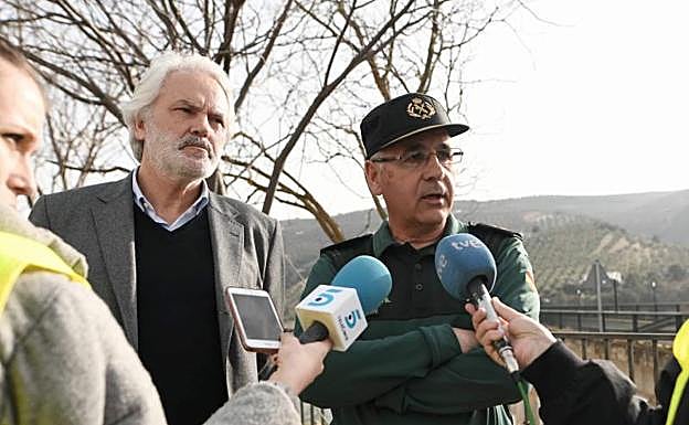 El capitán de la Guardia Civil Antonio Quijano, en declaraciones a los periodistas.