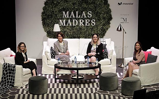 Regina Sotorrío, Laura Baena, Pedrita Parker y Macarena Regueira, en la mesa redonda.