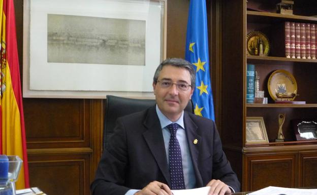 Salado insta al Gobierno a que fije una norma clara sobre las viviendas turísticas