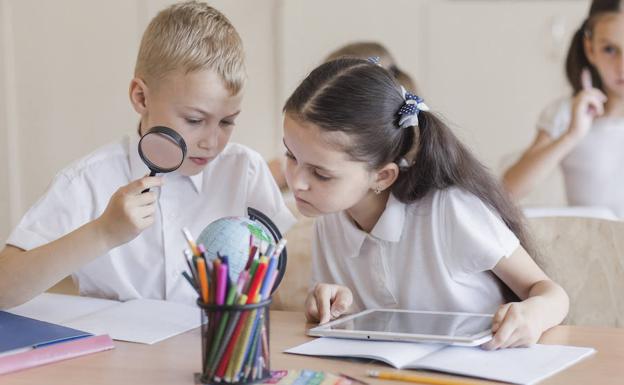 Distancia, idiomas y modelo educativo, claves para elegir el colegio más adecuado