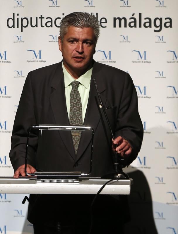 Actuaciones de pandas de verdiales y de copla española en el acto organizado por la Federación de Peñas La Alcazaba