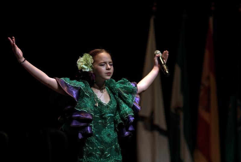 Actuaciones de pandas de verdiales y de copla española en el acto organizado por la Federación de Peñas La Alcazaba