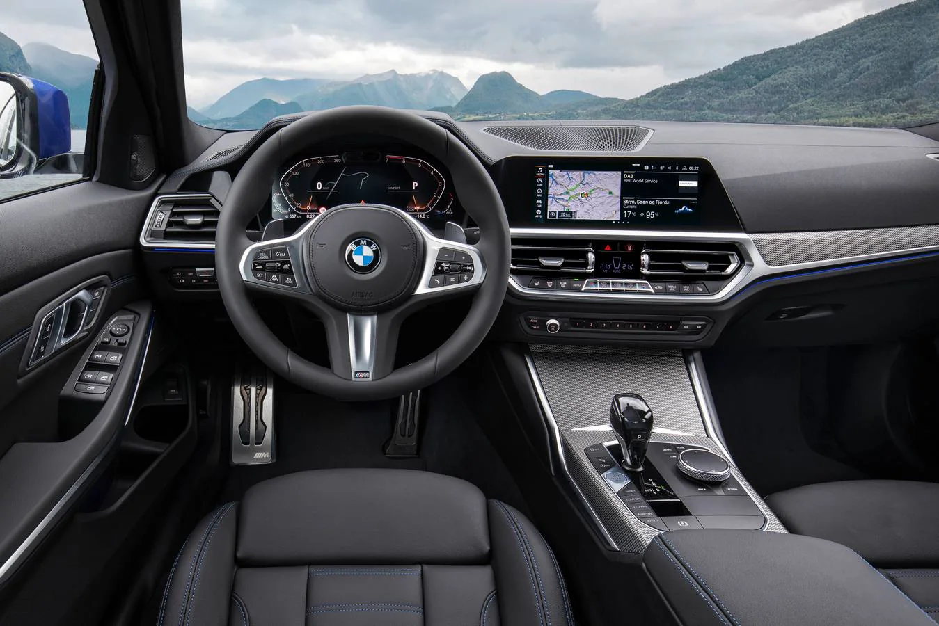 La nueva generación, y van siete, del BMW Serie ya está a la venta. Un modelo que crece en dimensiones y vuelve a poner el listón a gran altura en términos de dinámica de conducción, calidad e innovación.