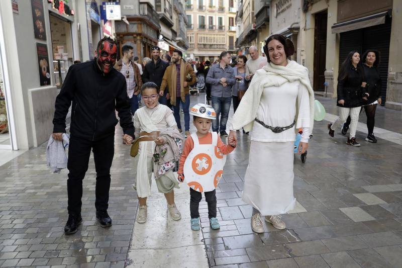 El Centro acoge el pasacalles de los Dioses, la Batalla de las Flores y #yomedisfrazo 