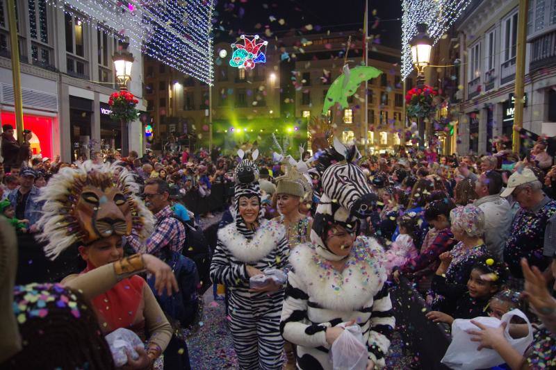 El Centro acoge el pasacalles de los Dioses, la Batalla de las Flores y #yomedisfrazo 