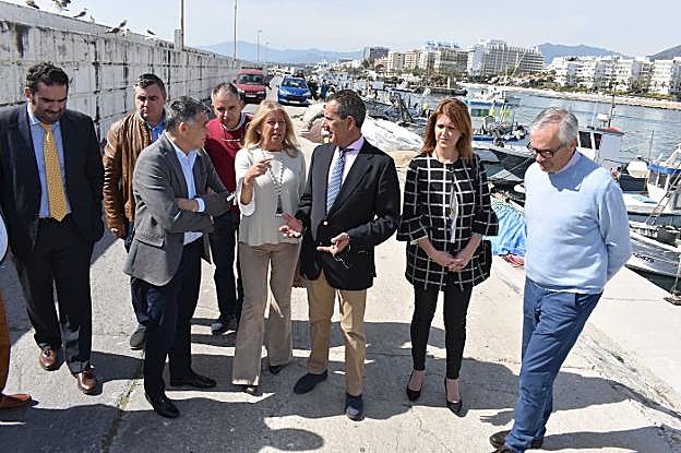 Ángeles Muñoz, con el director de la APPA, Rafael Merino, y la delegada provincial de Fomento, Carmen Casero.