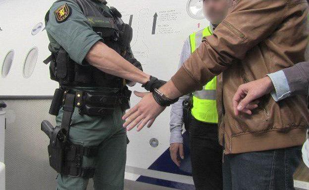 Detenido en Bulgaria uno de los 10 delincuentes más buscados por la Guardia Civil