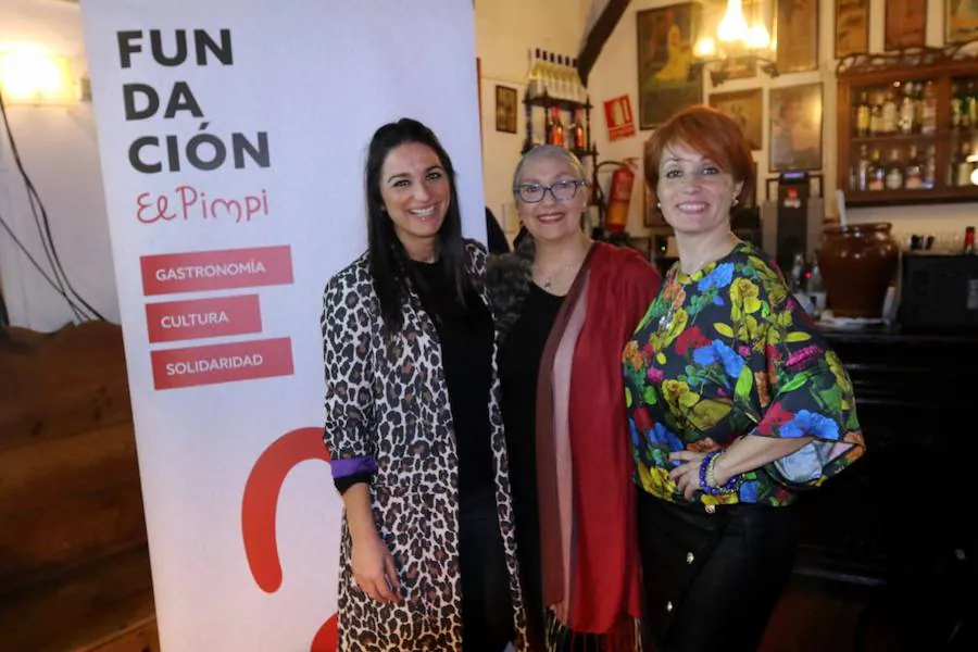 Los Lunares de El Pimpi rinden tributo al bailarín José Greco. En la foto, Elena Cobos, Carmela Greco y Alicia Vicario.