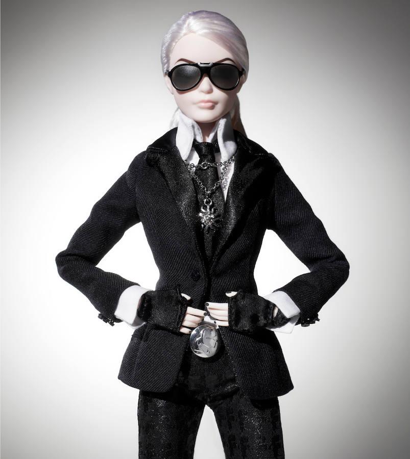 Imagen de la Barbie que homenajeó a Karl Lagerfeld, en 2014. 