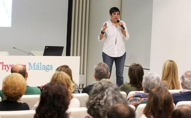 Nieves Concostrina llenó el salón del Museo Carmen Thyssen Málaga. 