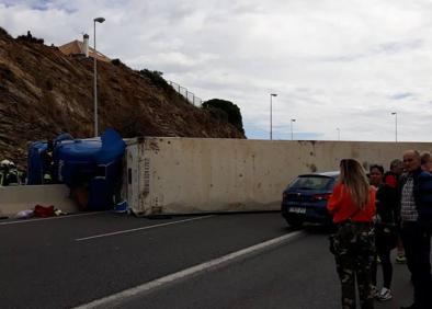 Imagen secundaria 1 - Imágenes del siniestro. 