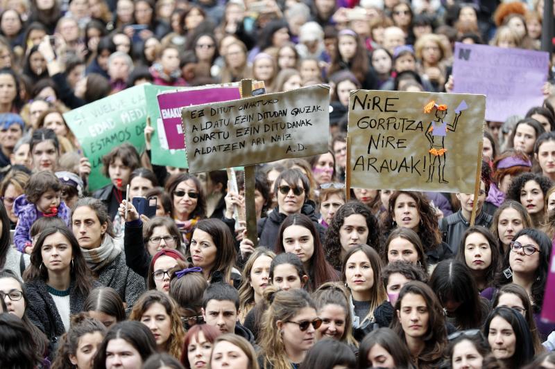 Una marea morada recorre todo el país para reivindicar la igualdad de género