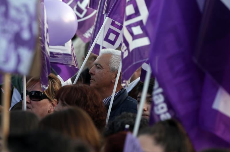 Fotos: Miles de personas recorren el Centro en la manifestación matutina del 8M