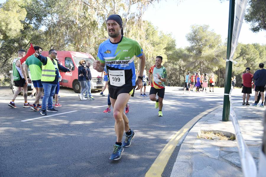 Unos 700 corredores participaron en la tradicional prueba con llegada a Gibralfaro