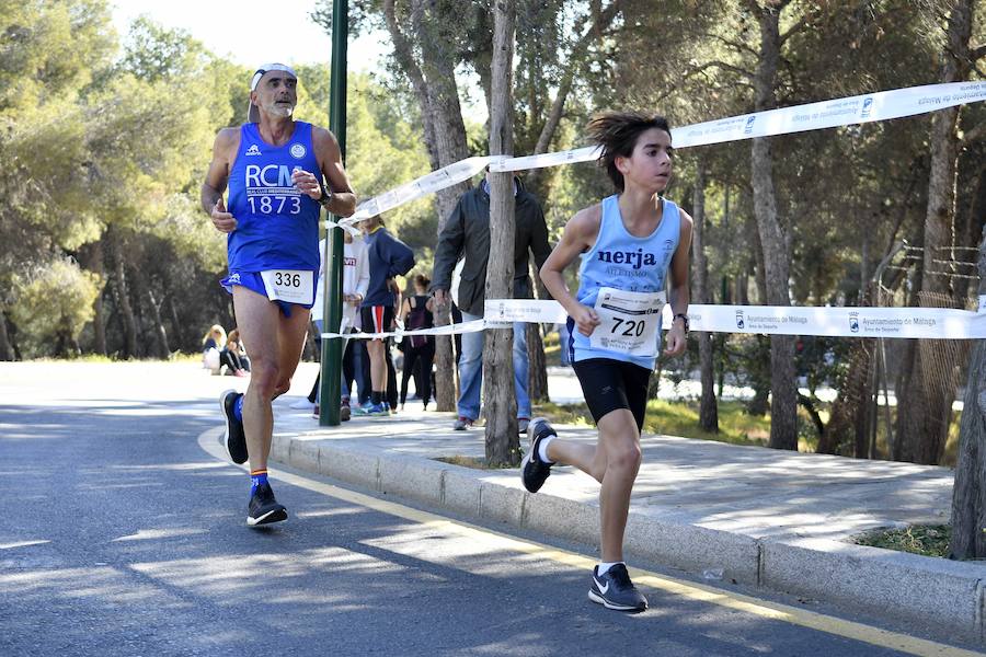 Unos 700 corredores participaron en la tradicional prueba con llegada a Gibralfaro