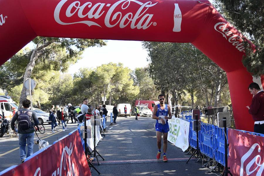 Unos 700 corredores participaron en la tradicional prueba con llegada a Gibralfaro