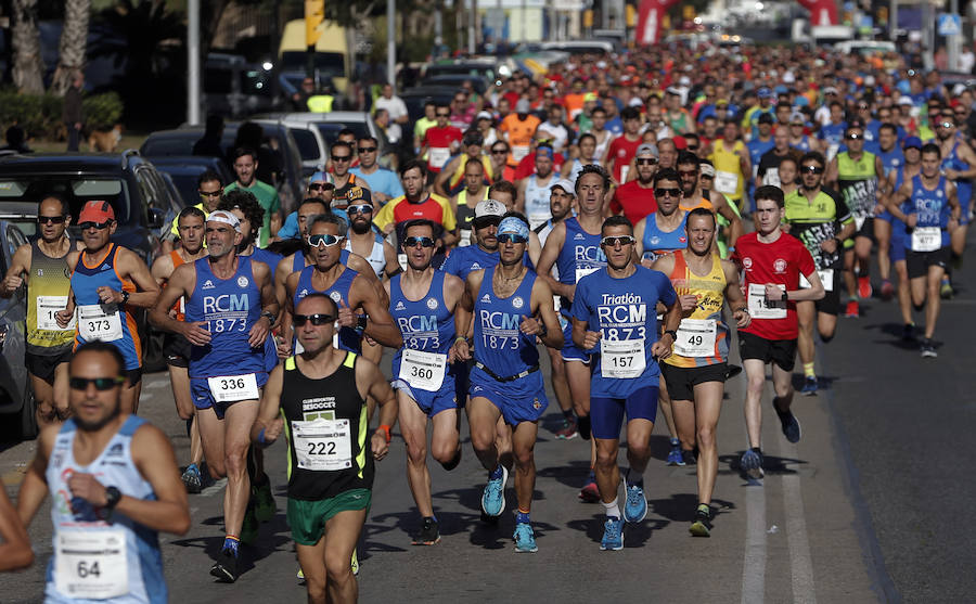 Unos 700 corredores participaron en la tradicional prueba con llegada a Gibralfaro