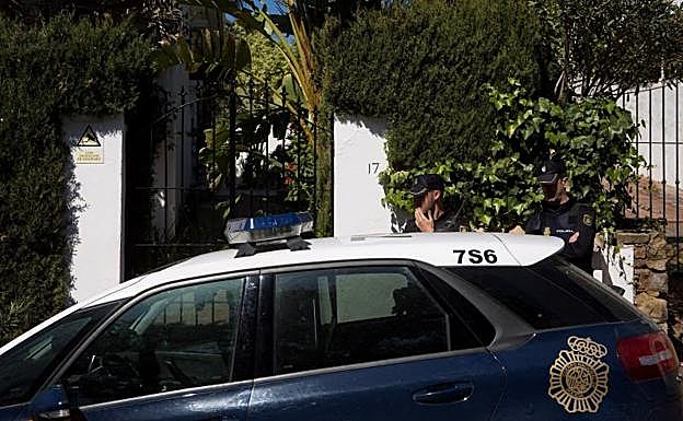 El crimen se produjo en la urbanización Forest Hills. 