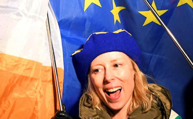 Una mujer se manifiesta contra el 'brexit'. 