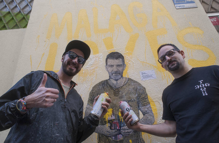 El artista italiano pinta a personajes locales en la calle Vendeja y dibuja en el Centro al líder de Vox manifestándose a favor de las mujeres 