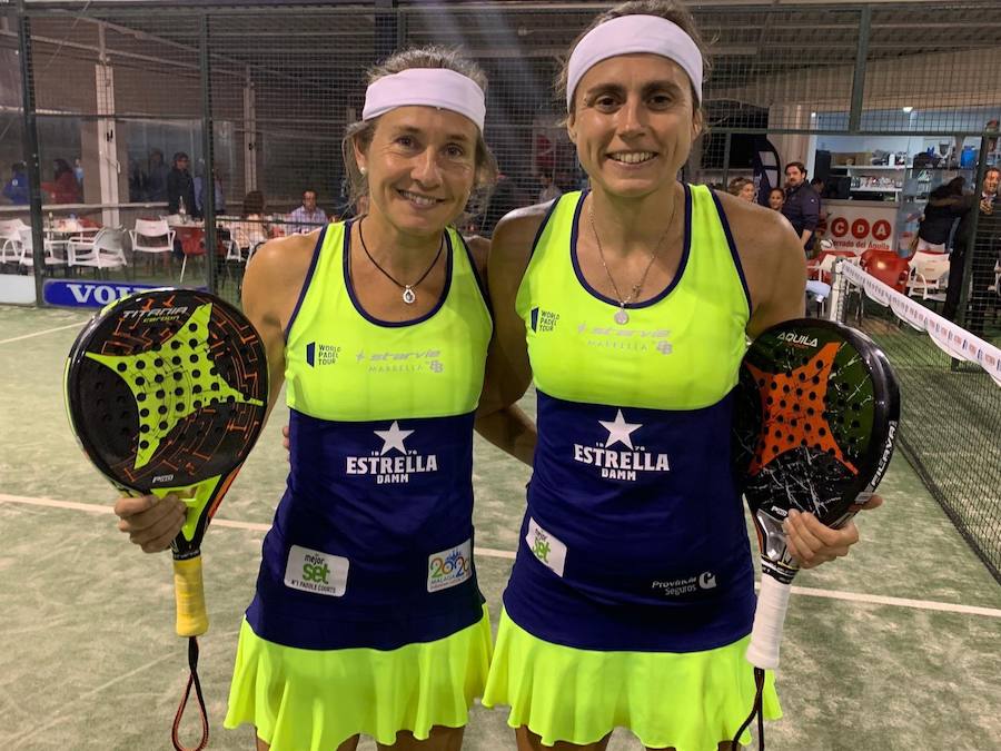 Carolina Navarro y Cecilia Reiter cumplieron ayer ante su público y pasaron a octavos de final. 