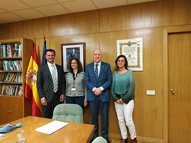 Los padres de Sarah, con Faustino Blanco y Aurora Limia. 