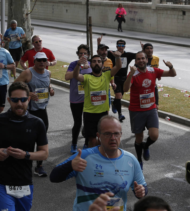 Mucho ambiente y color han llenado hoy las calles del centro de Málaga en la Media Maratón Teatro Soho Caixabank Ciudad de Málaga 2019