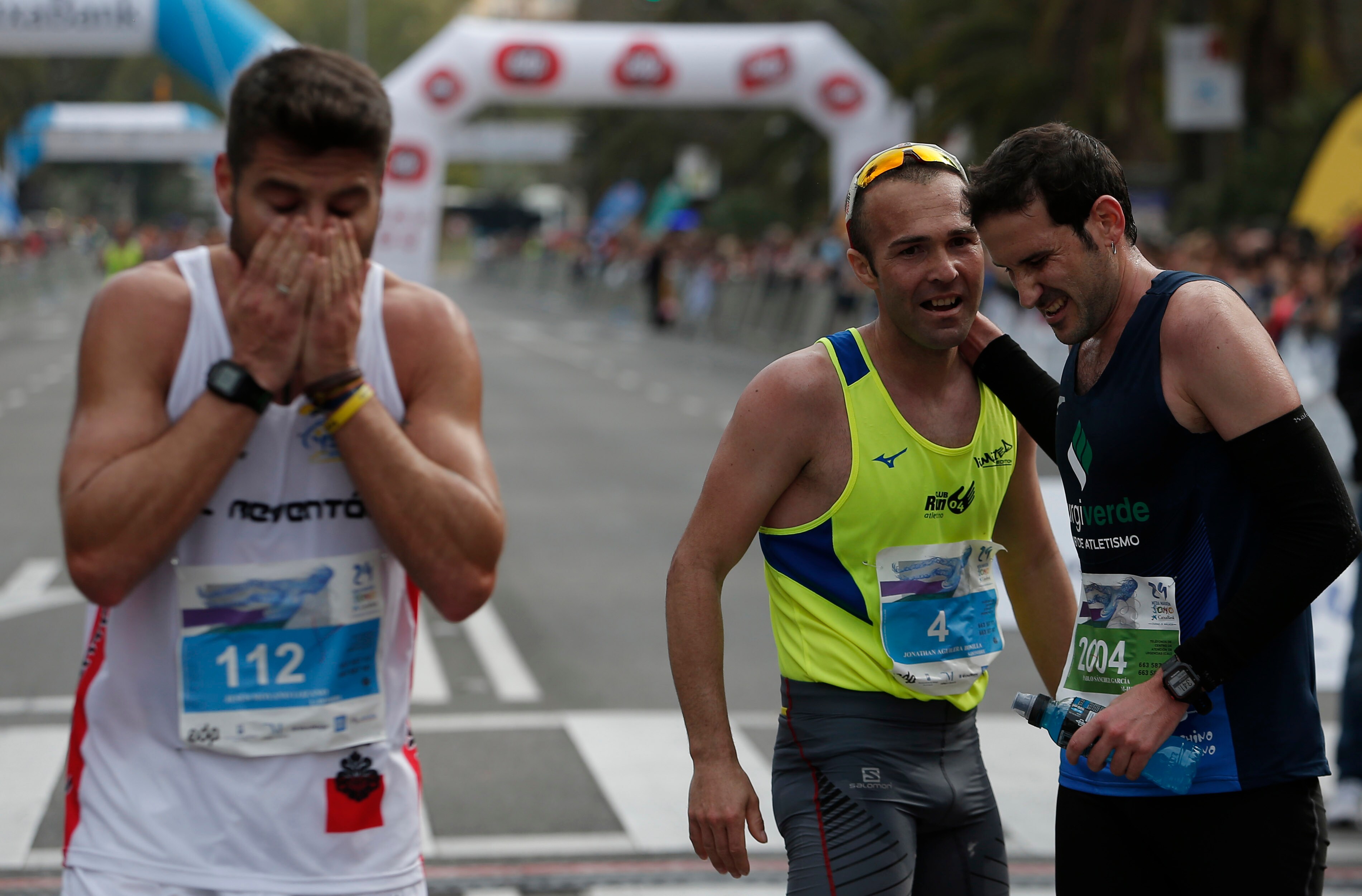 Mucho ambiente y color han llenado hoy las calles del centro de Málaga en la Media Maratón Teatro Soho Caixabank Ciudad de Málaga 2019