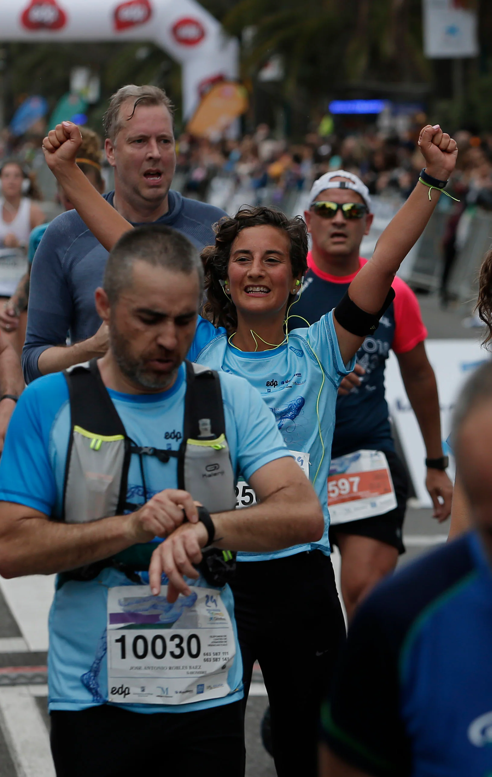 Mucho ambiente y color han llenado hoy las calles del centro de Málaga en la Media Maratón Teatro Soho Caixabank Ciudad de Málaga 2019